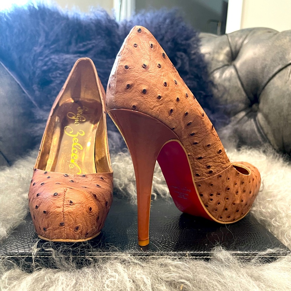 Tan Ostrich Skin Sergio Zelcer Heel